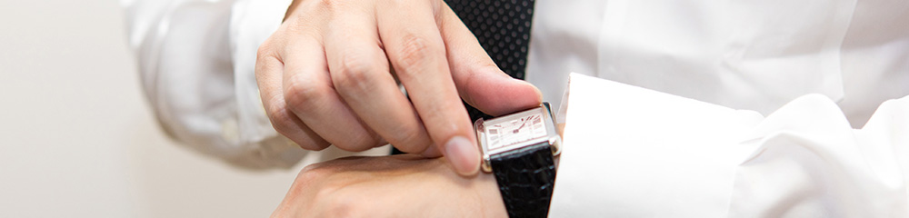 腕時計のベルト(バンド)調整はどこでする？自分でサイズ調整する方法も紹介 | コラム | 【五十君商店公式】時計の修理・オーバーホール専門サイト